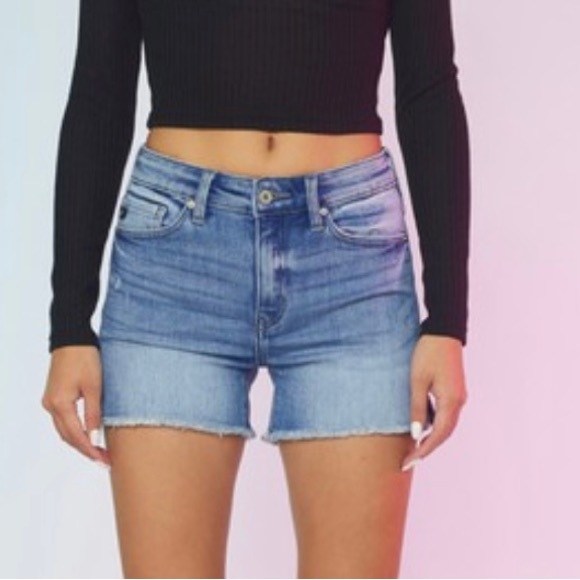 Kancan frayed hem shorts - Picture 2 of 16